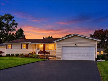 54 Shadywood Drive , Rochester, NY 14606