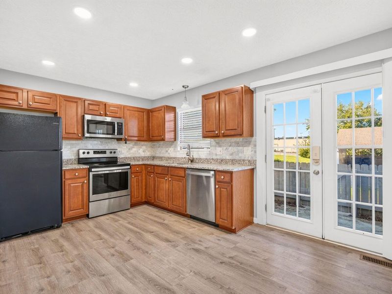 7867 Meadowhaven Boulevard, Columbus, OH 43235 Photo 16