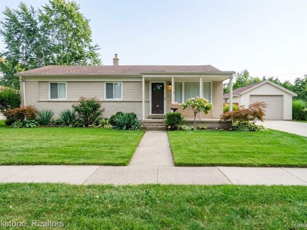 22948 E Schafer Street, Clinton Township, Mi 48035