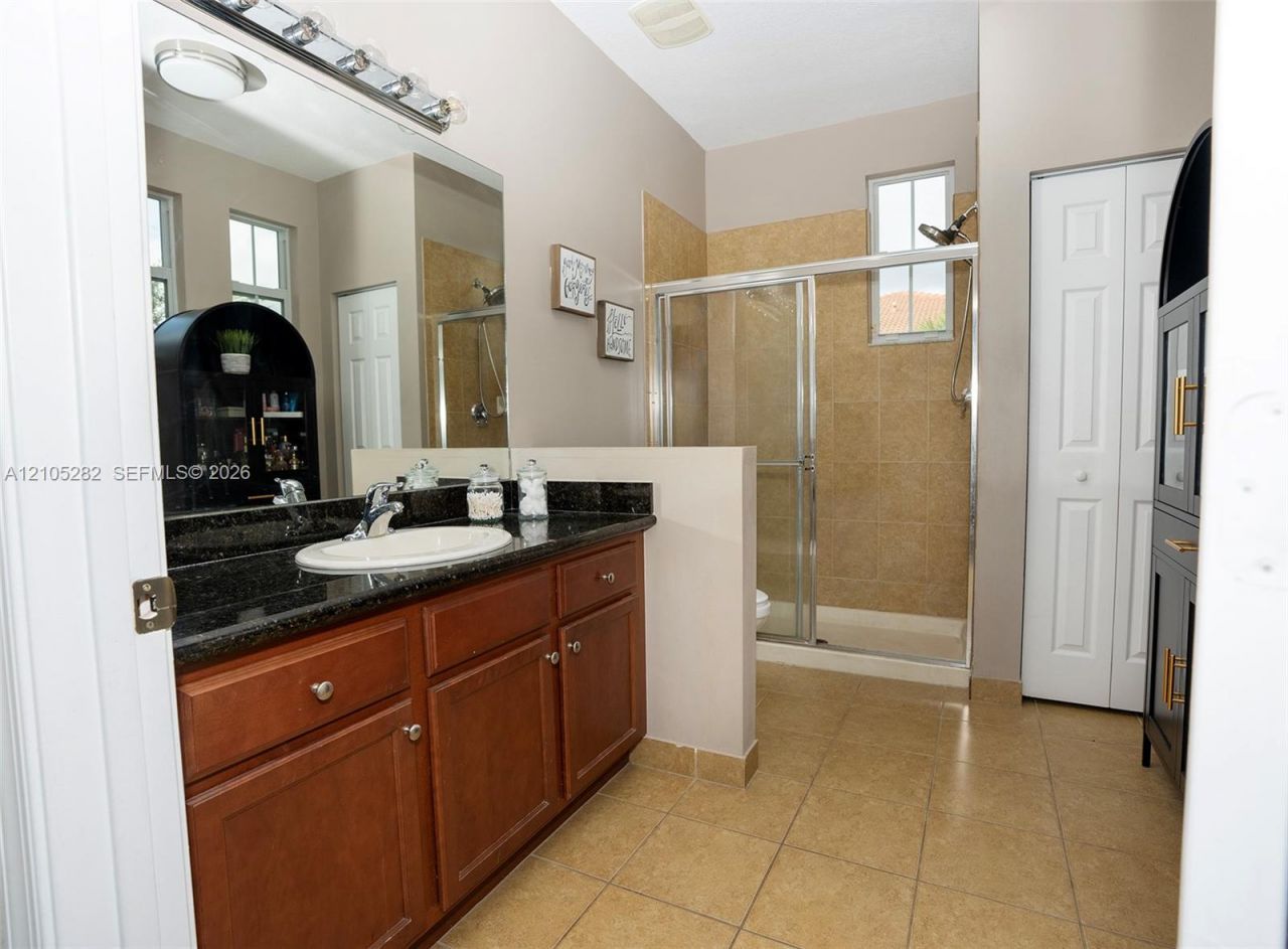 1104 SW 146th Ter , Pembroke Pines, FL 33027 Photo