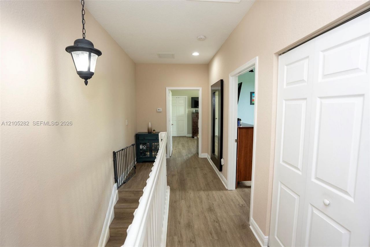 1104 SW 146th Ter , Pembroke Pines, FL 33027 Photo