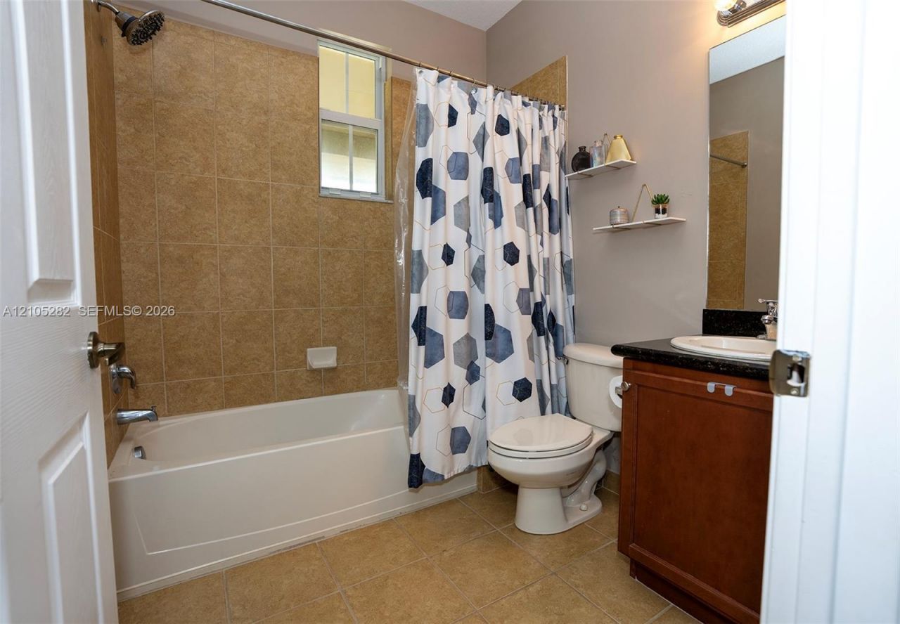 1104 SW 146th Ter , Pembroke Pines, FL 33027 Photo