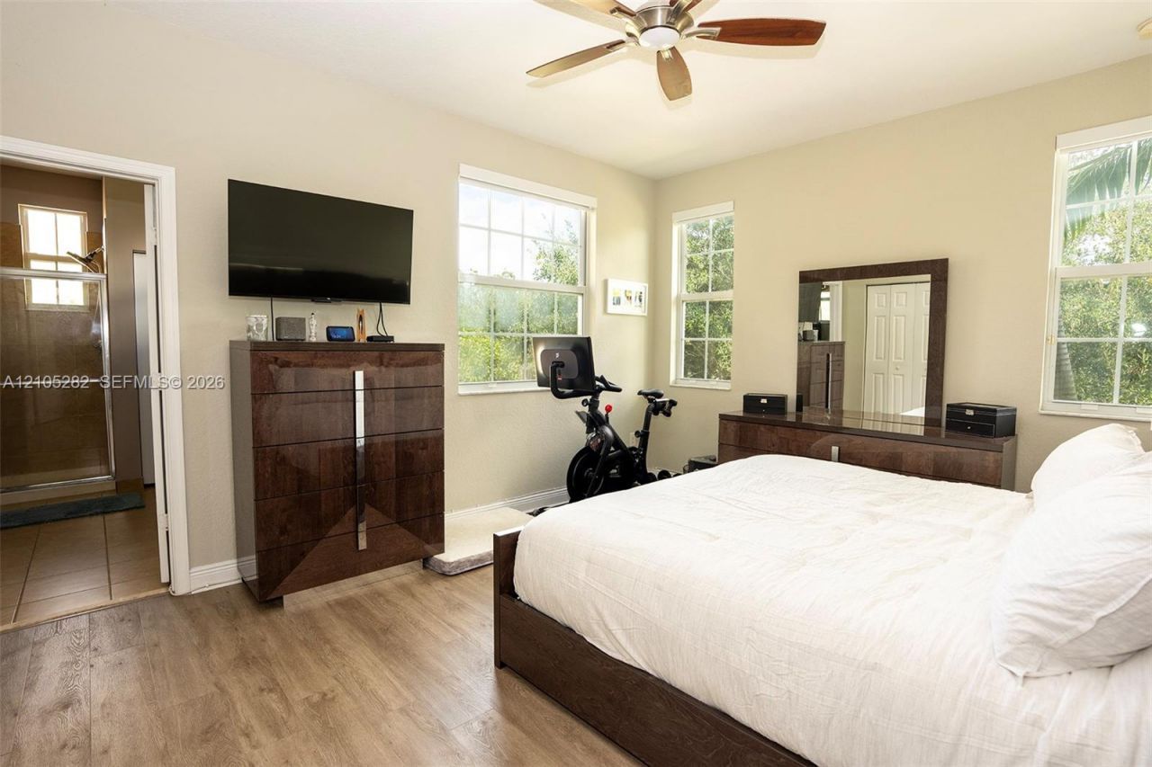 1104 SW 146th Ter , Pembroke Pines, FL 33027 Photo