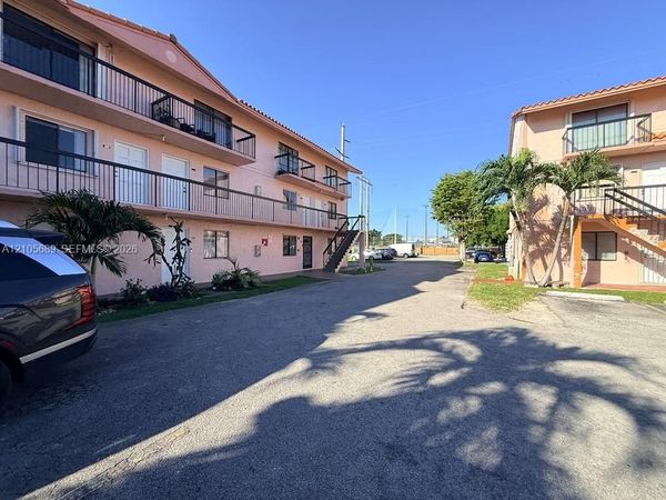 2170 W 60th St , Unit 16214, Hialeah, FL 33016