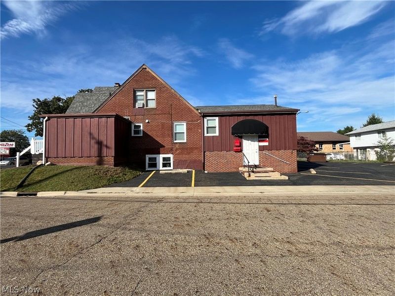 4100 Cleveland Avenue NW, Canton, OH 44709 Photo 2