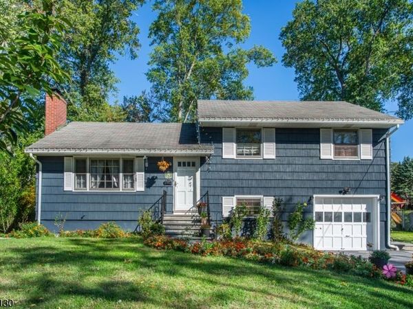 25 Sunset Ter, Wayne, NJ 07470