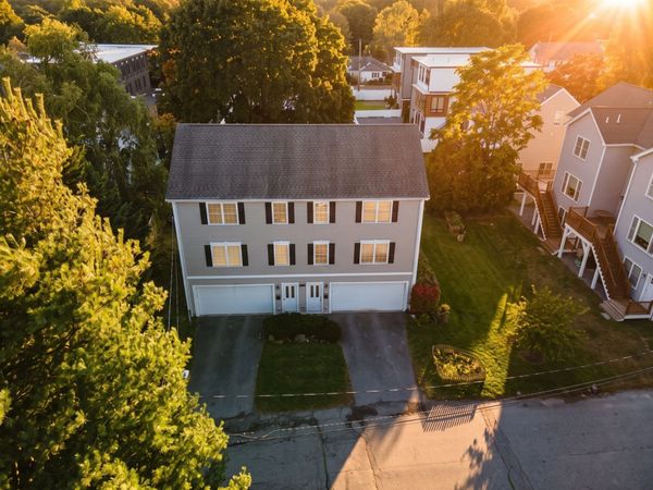 15 Parkers Ln, Unit 1, Waltham, MA 02453