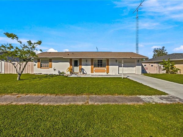 402 MARION OAKS DRIVE , OCALA, FL 34473