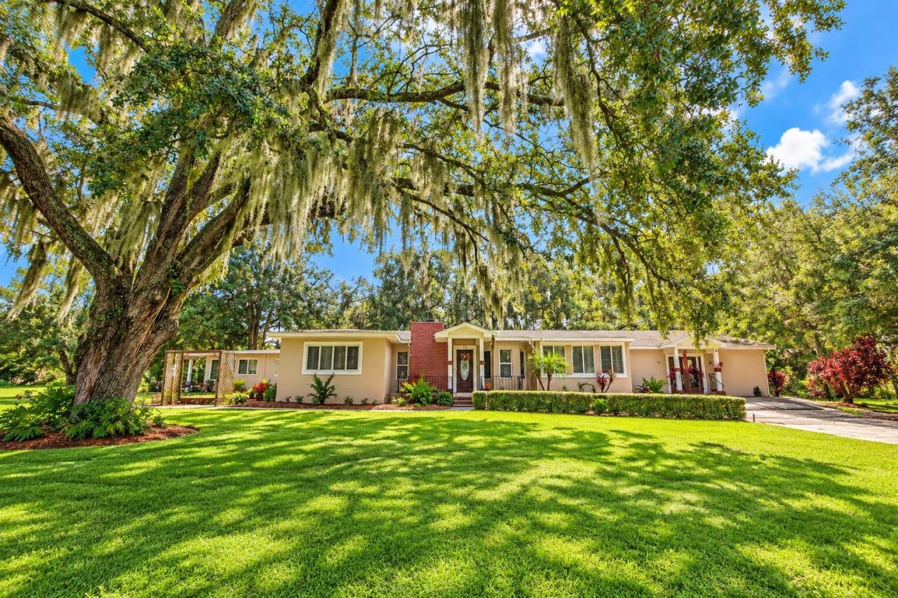 411 E Orlando Avenue, Ocoee, FL 34761 Main Photo