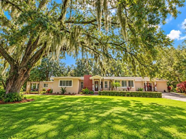 411 E ORLANDO AVENUE , OCOEE, FL 34761