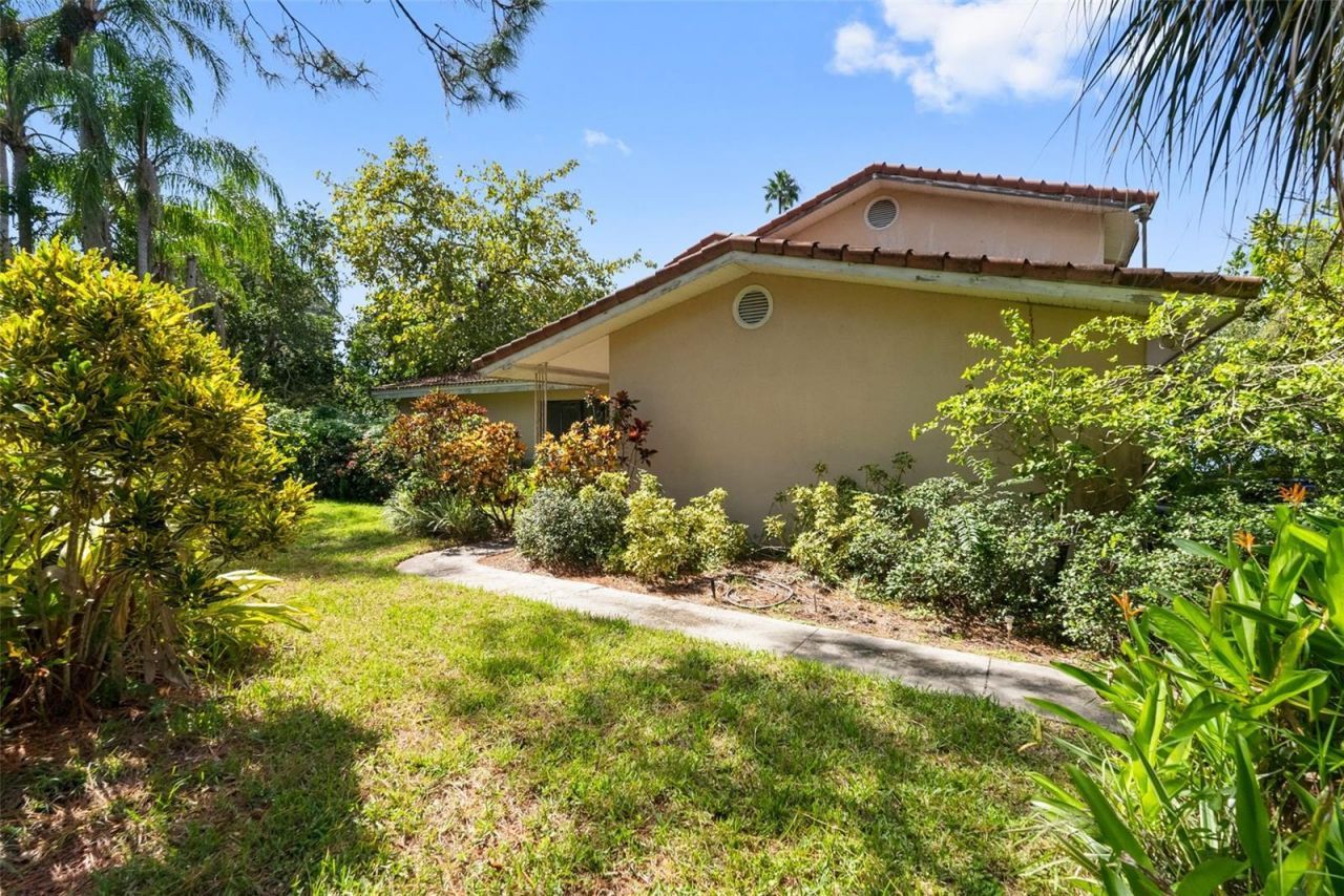 600 Shore Drive E, Oldsmar, FL 34677 Photo