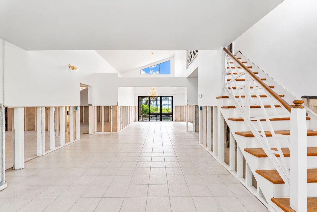 600 Shore Drive E, Oldsmar, FL 34677 Photo