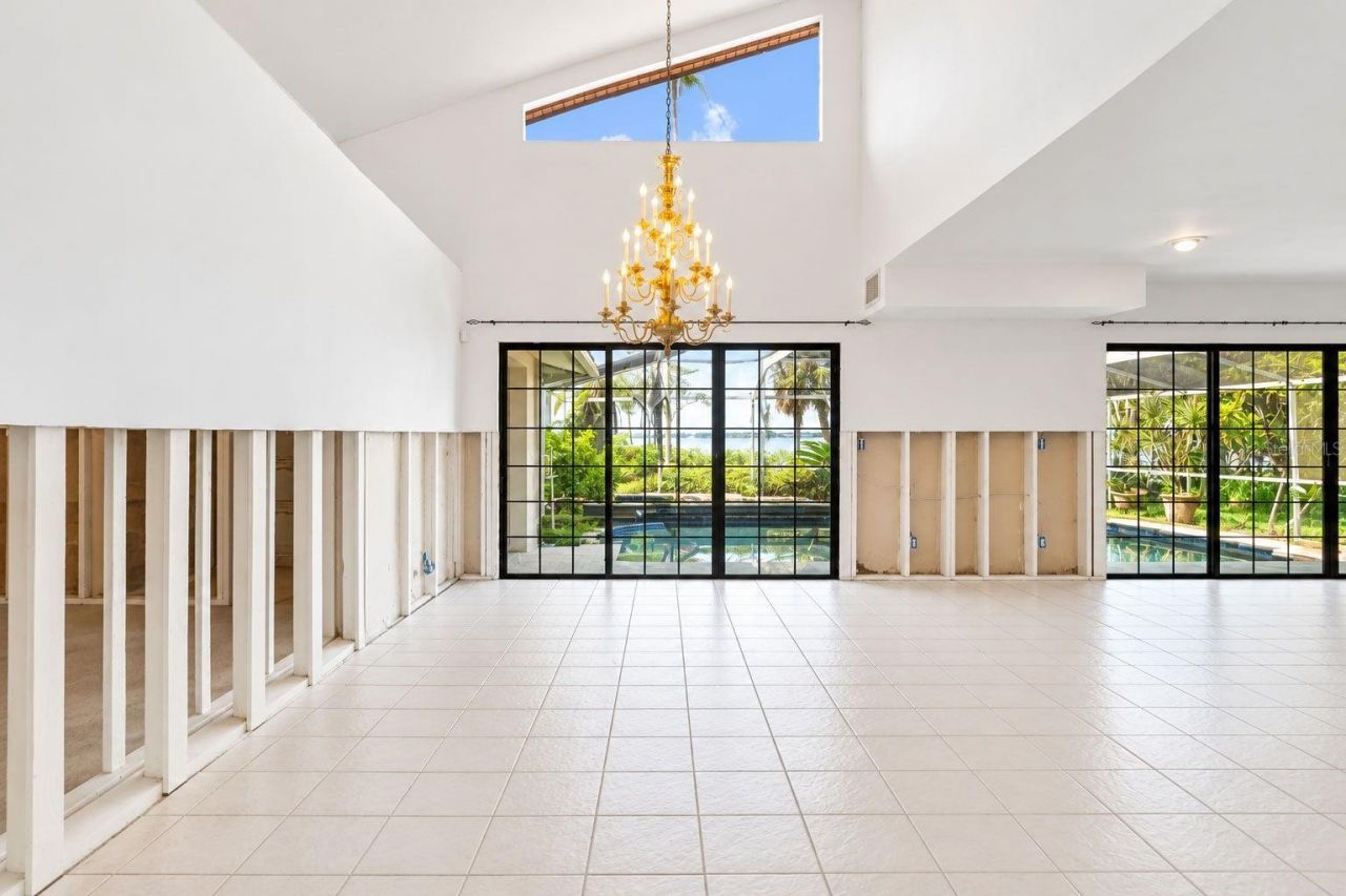 600 Shore Drive E, Oldsmar, FL 34677 Photo