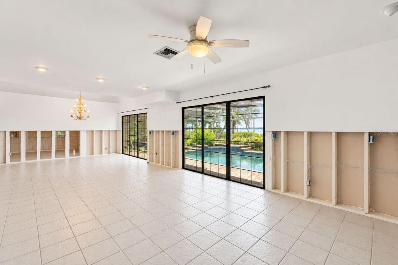 600 Shore Drive E, Oldsmar, FL 34677 Photo