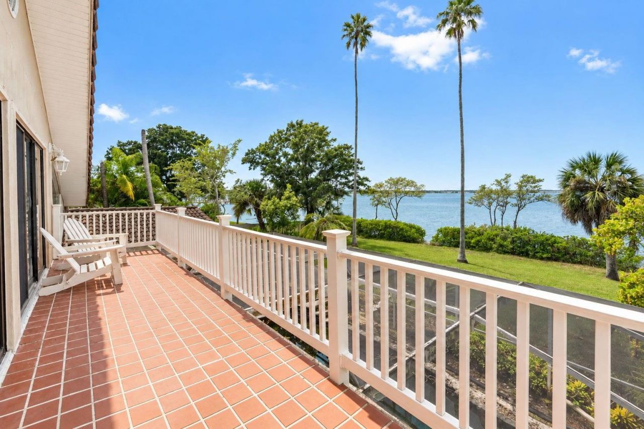 600 Shore Drive E, Oldsmar, FL 34677 Photo
