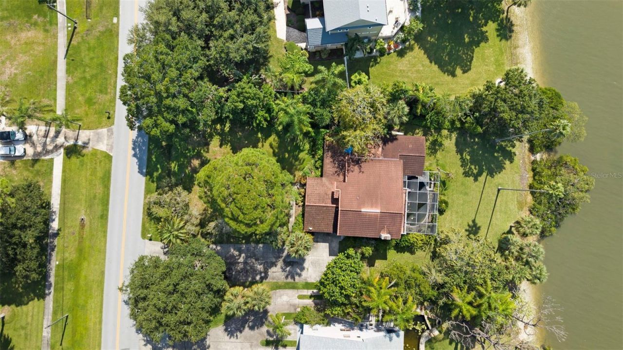 600 Shore Drive E, Oldsmar, FL 34677 Photo