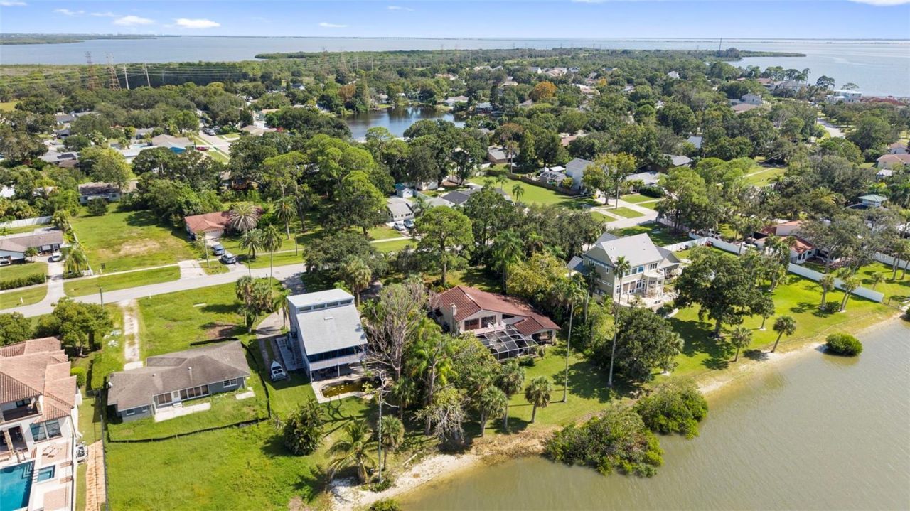 600 Shore Drive E, Oldsmar, FL 34677 Photo