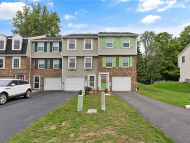 4391 Heritage Drive , Liverpool, NY 13090