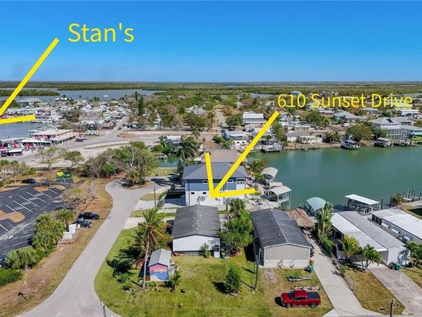 610 Sunset DR , GOODLAND, FL 34140