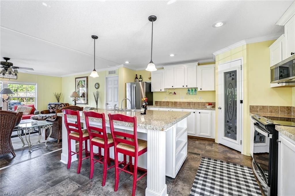 610 Sunset Dr , Goodland, FL 34140 Photo