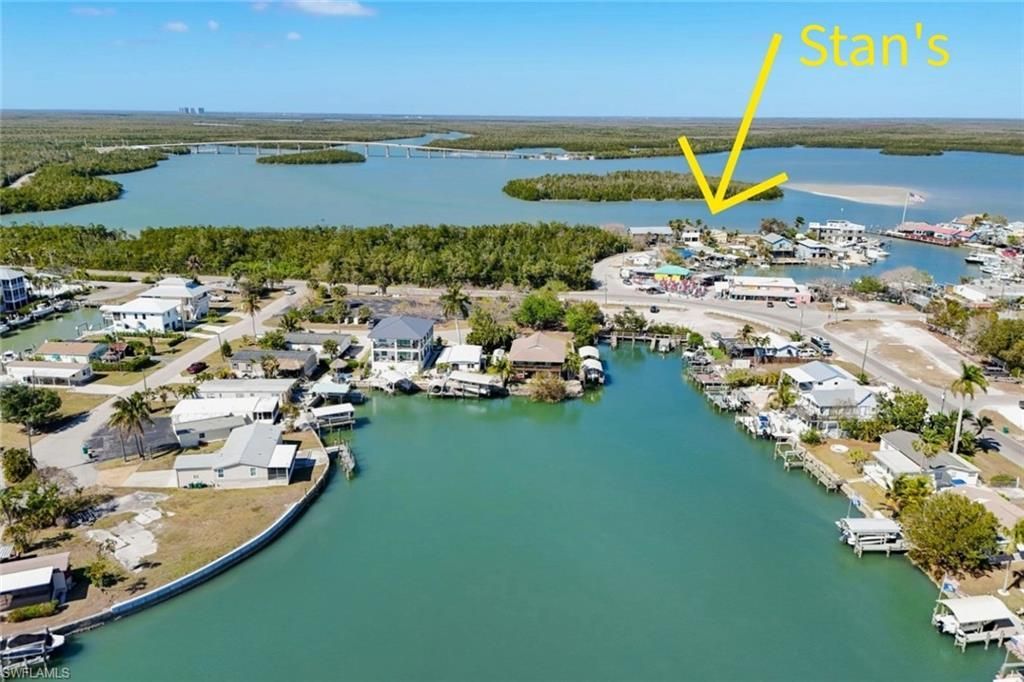 610 Sunset Dr , Goodland, FL 34140 Photo