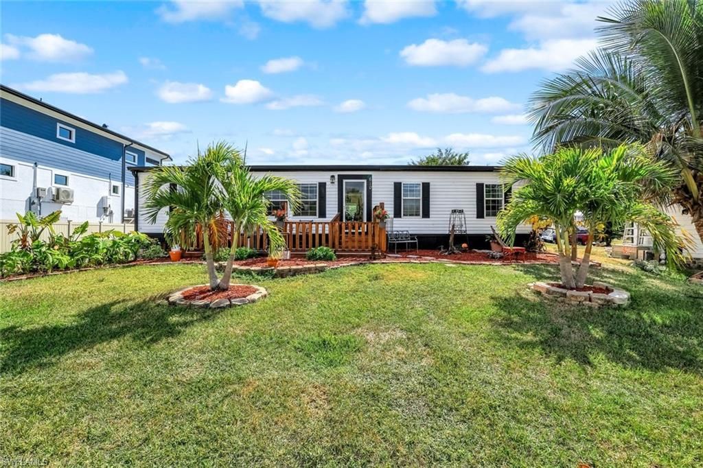 610 Sunset Dr , Goodland, FL 34140 Photo