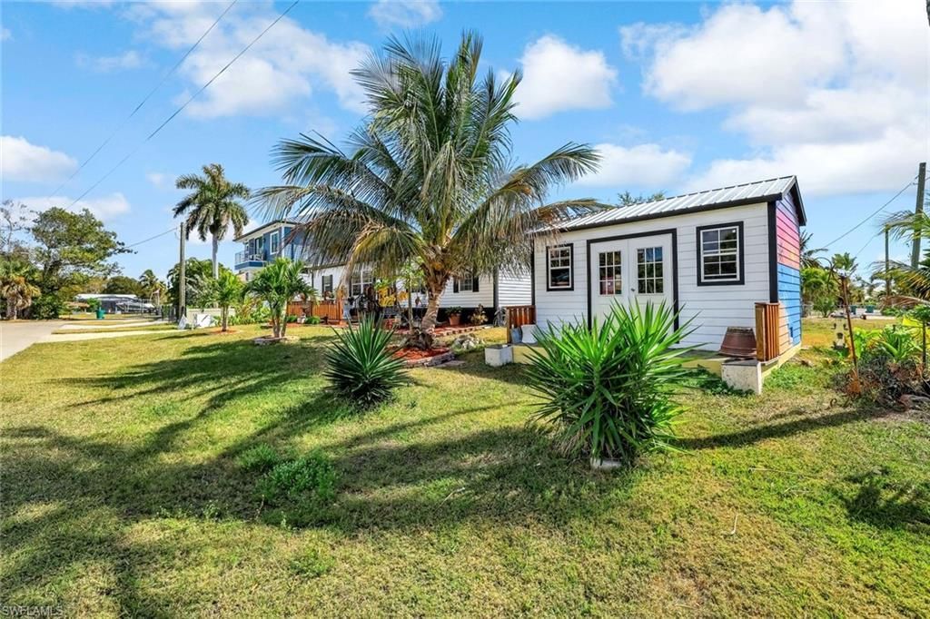 610 Sunset Dr , Goodland, FL 34140 Photo