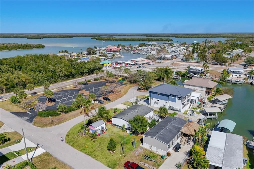 610 Sunset Dr , Goodland, FL 34140 Photo