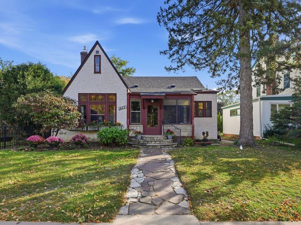 442 Mount Curve Boulevard , Saint Paul, MN 55105