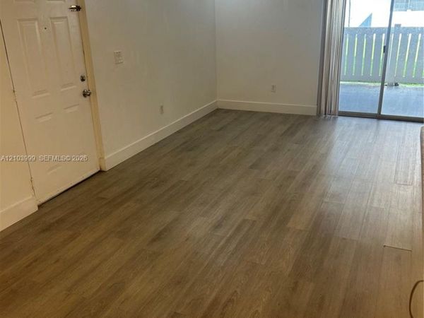 18870 NW 57th Ave, Unit 104, Hialeah, FL 33015