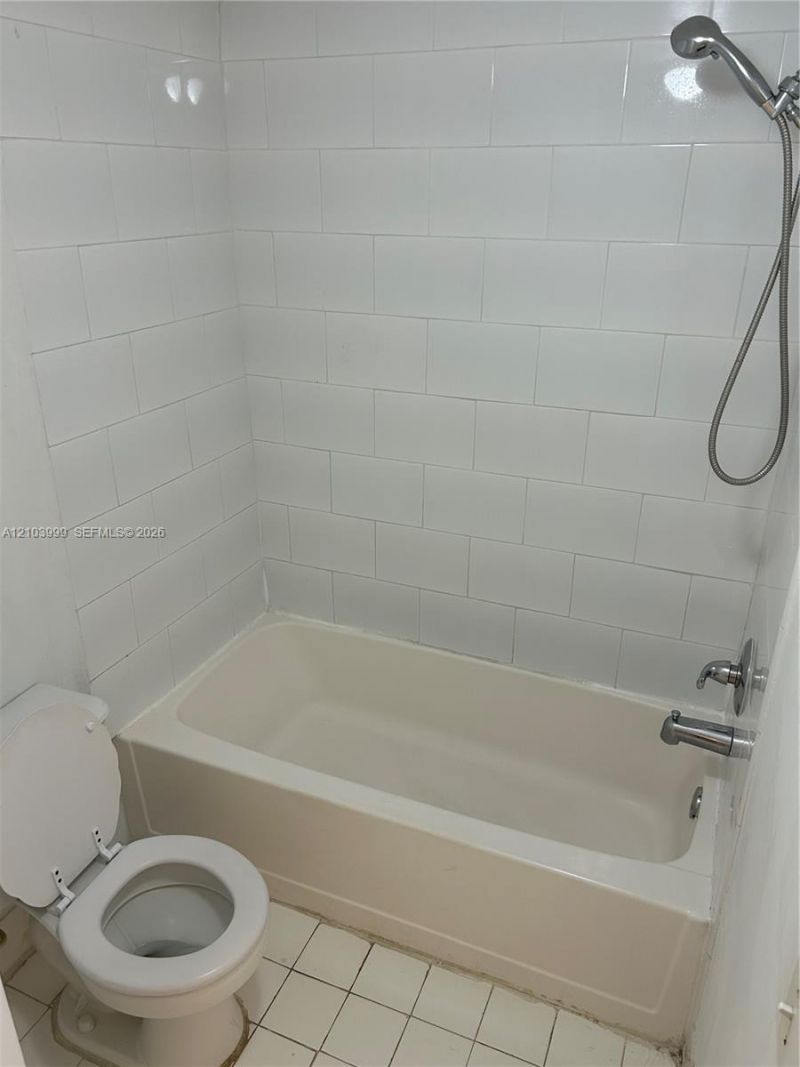 18870 NW 57th Ave, Unit 104, Hialeah, FL 33015 Photo