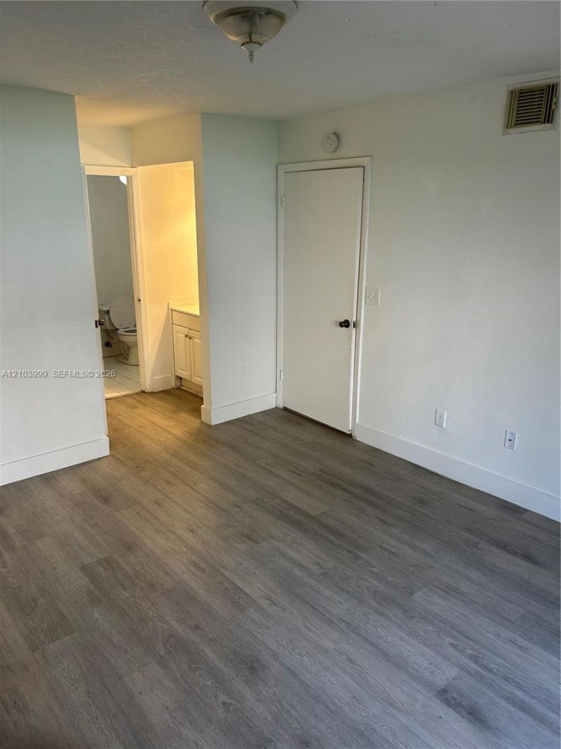 18870 NW 57th Ave, Unit 104, Hialeah, FL 33015 Photo