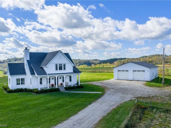 1460 Miller Road SW, New Philadelphia, OH 44663