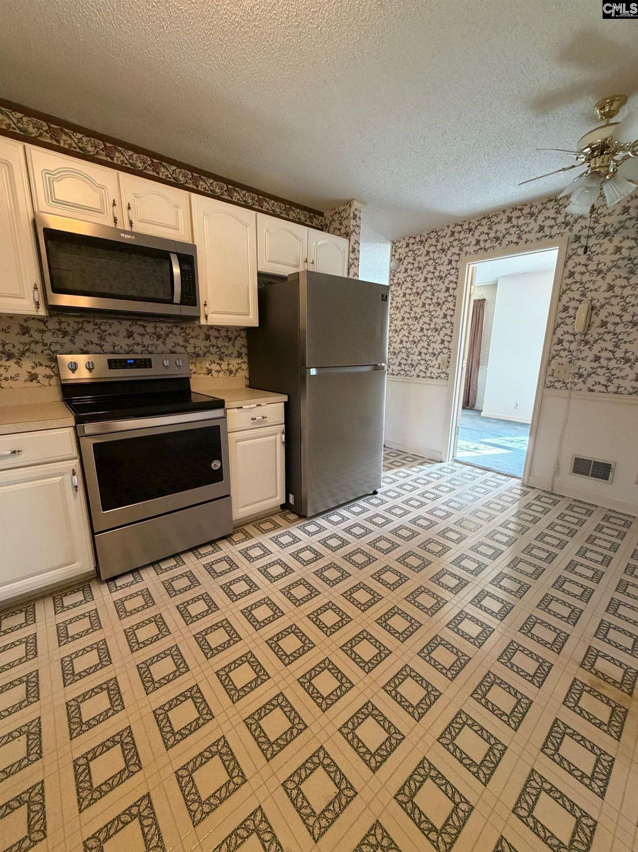 307 Spartan Drive  Photo 5