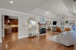 5041 Furman Avenue  photo 4