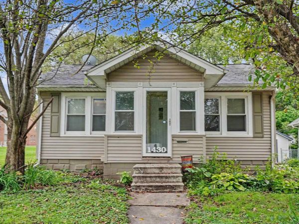 1430 Hawthorne Avenue, Waterloo, IA 50703