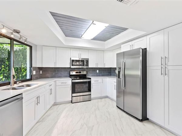183 Round Key CIR, Unit D4, NAPLES, FL 34112