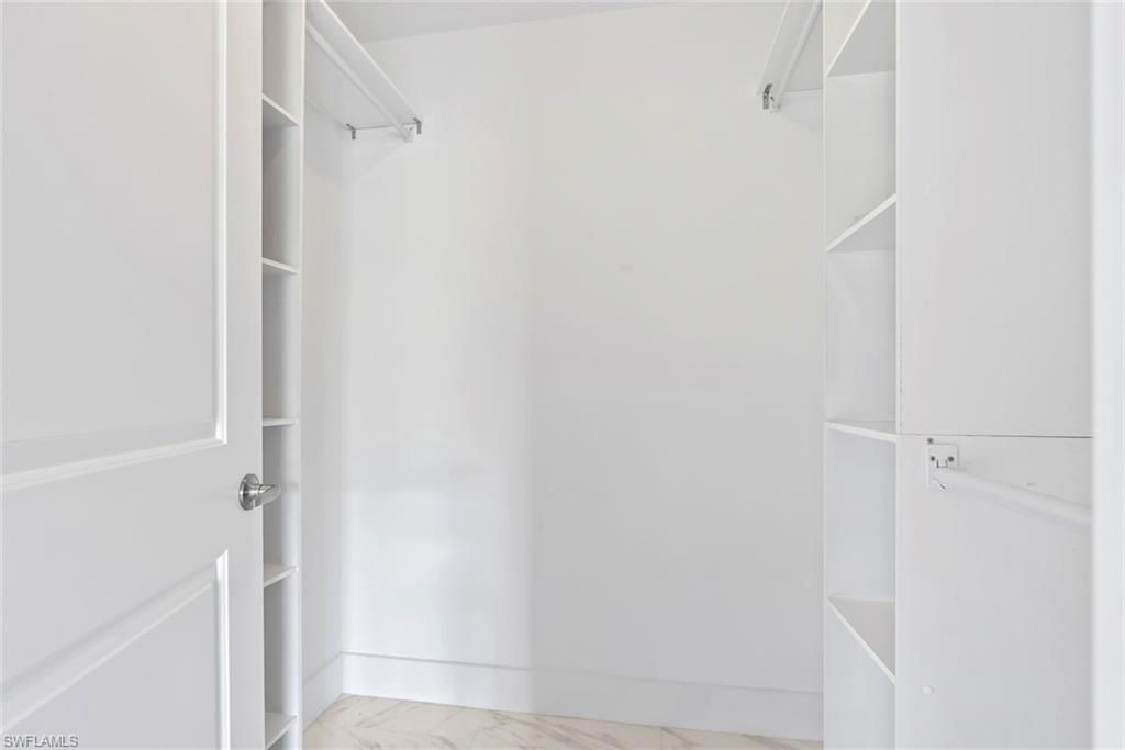 183 Round Key Cir, Unit D4, Naples, FL 34112 Photo