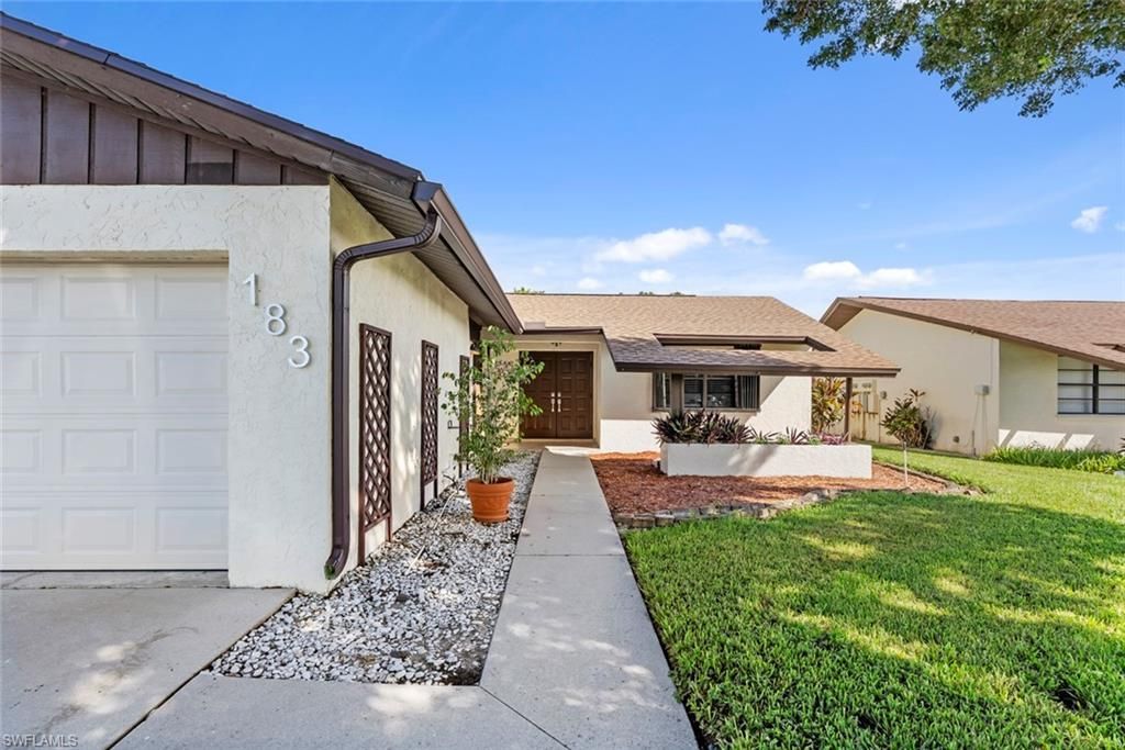183 Round Key Cir, Unit D4, Naples, FL 34112 Photo