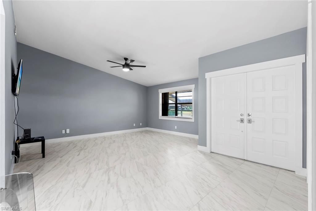 183 Round Key Cir, Unit D4, Naples, FL 34112 Photo
