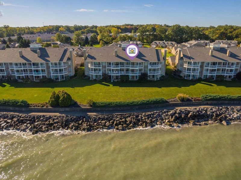2972 Whispering Shores Dr, Vermilion, OH 44089 Photo 1