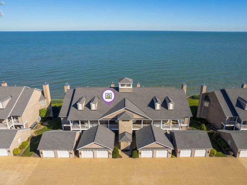 2972 Whispering Shores Dr, Vermilion, OH 44089 Photo 2
