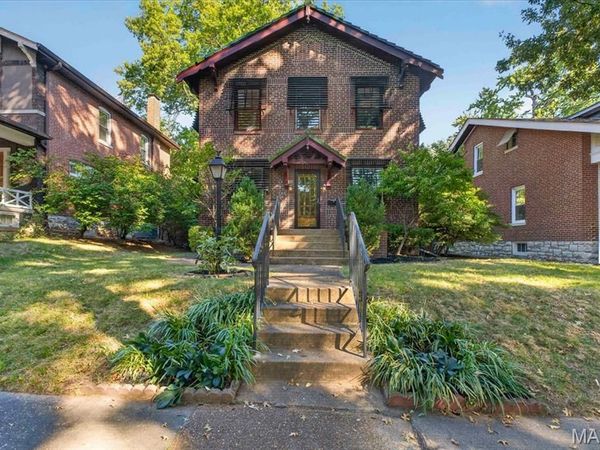 7051 Waterman Avenue, St Louis, MO 63130