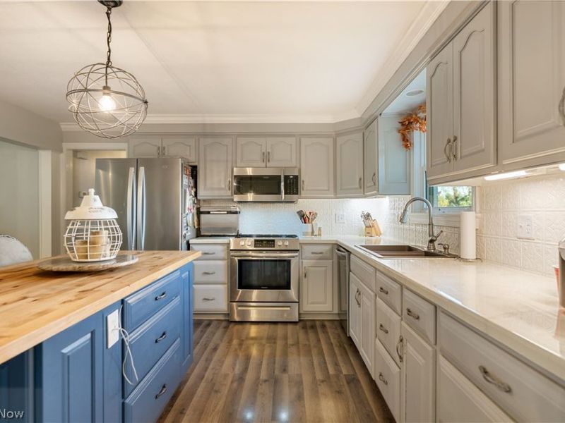 6468 Yost Street NW, Canton, OH 44718 Photo 13