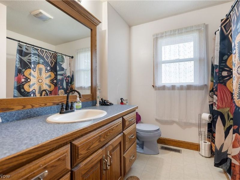 6468 Yost Street NW, Canton, OH 44718 Photo 24