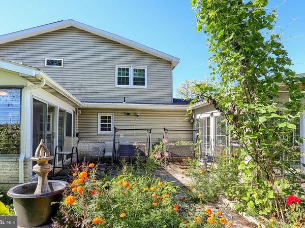 3806 RIDGEWAY ROAD, HARRISBURG, PA 17109