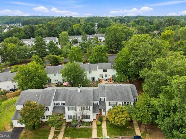 60 HICKORY COURT, MONROE TOWNSHIP, NJ 08831