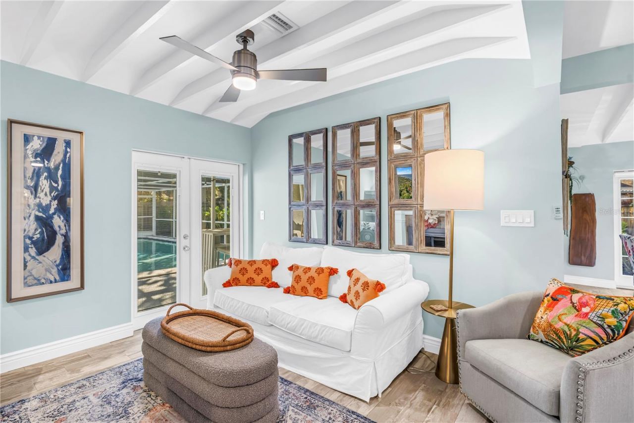 844 Patterson Drive, Sarasota, FL 34234 Photo