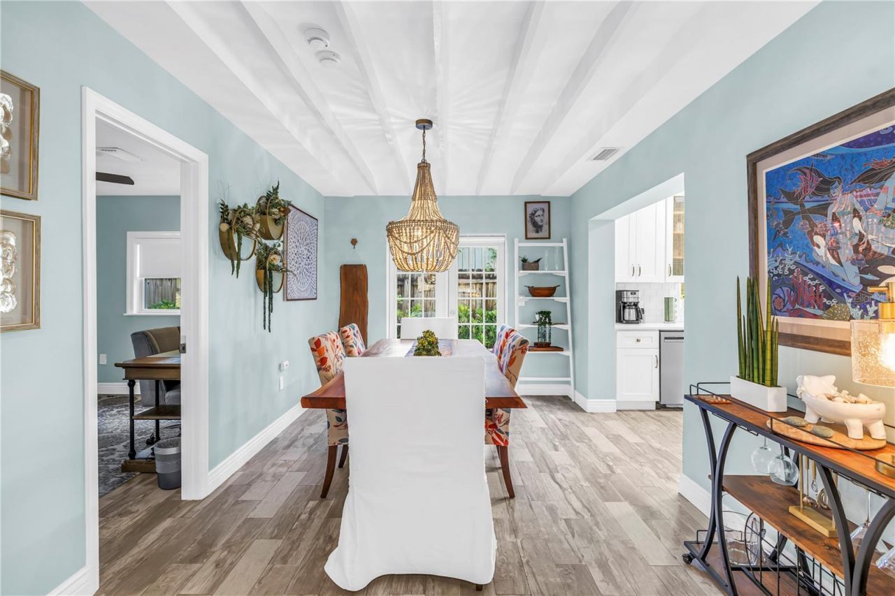 844 Patterson Drive, Sarasota, FL 34234 Photo