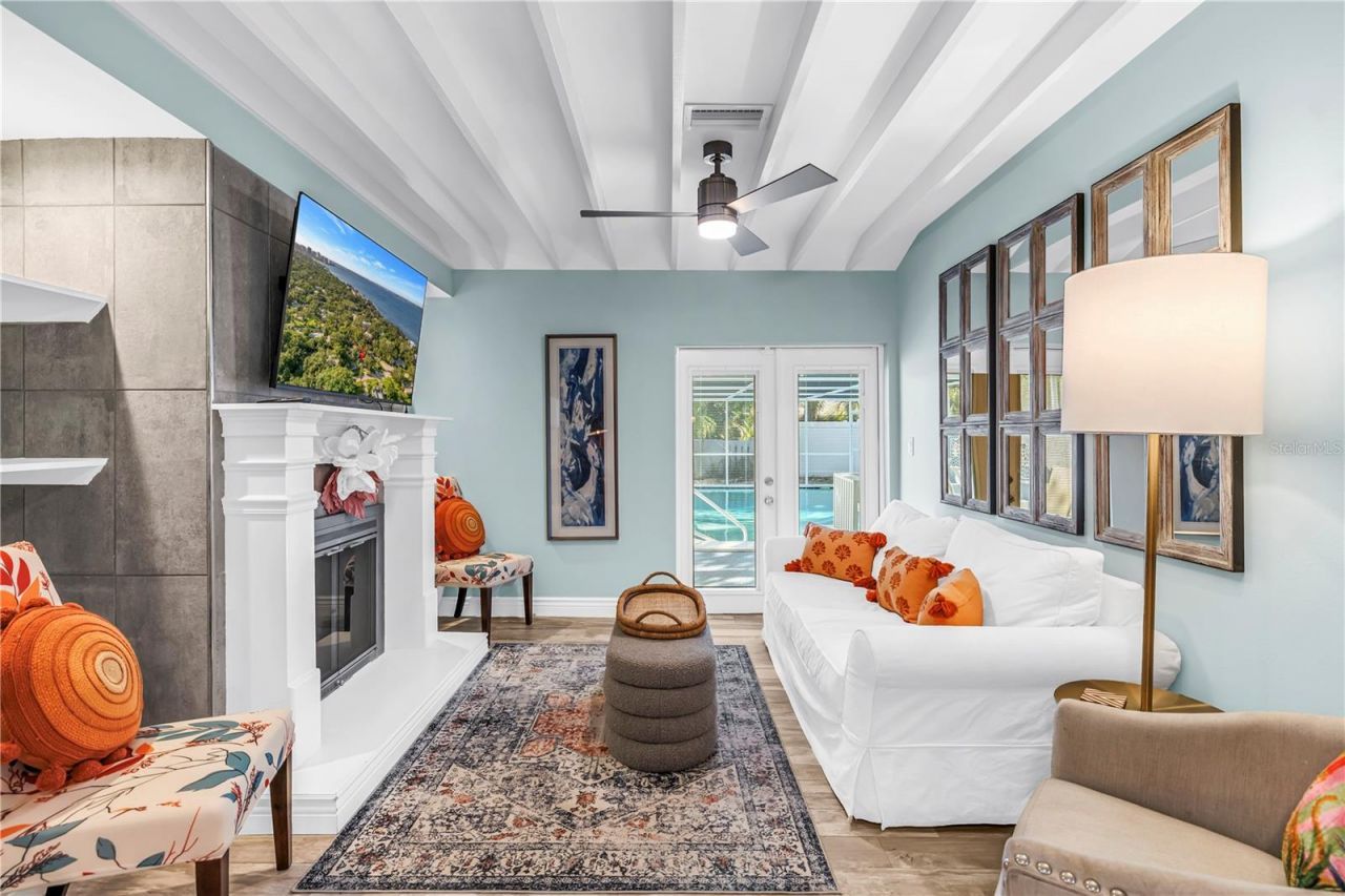 844 Patterson Drive, Sarasota, FL 34234 Photo